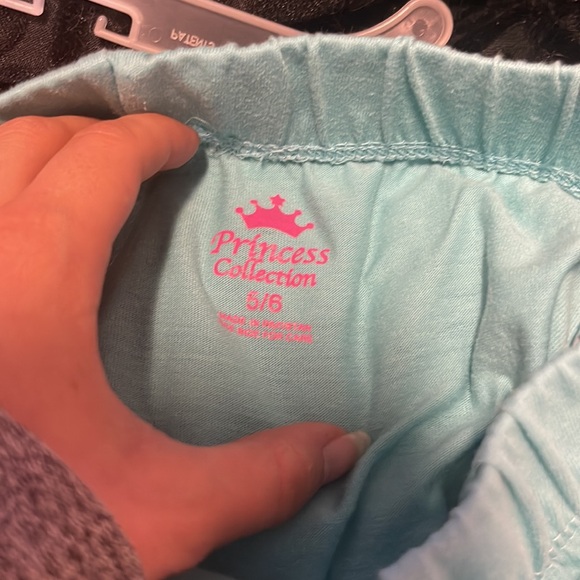 Girls shorts - Picture 4 of 5